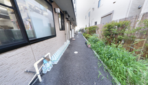 介護施設の外観と居心地の良いスペース