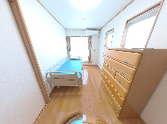 介護施設の居室の内観