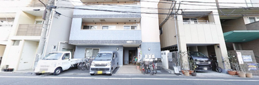 アーバンな立地にある介護施設