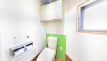 介護施設の清潔なトイレ空間