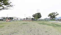 広々とした公園施設