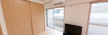 介護施設の居室内部