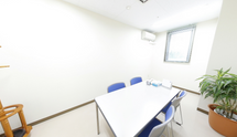 介護施設内の快適な会議室