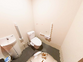 手すり付きトイレ空間
