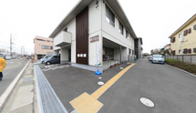 介護施設の外観と周辺環境