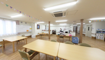 介護施設の共有リビングエリア