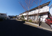敷地内の居住施設通り