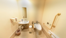 安全かつ快適なトイレ設備が完備