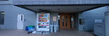 介護施設のエントランスと環境