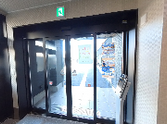 明るい玄関ホール  