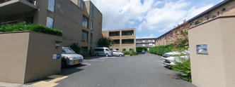 介護施設の外観と周辺環境