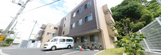 快適な環境の介護施設外観