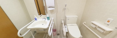 清潔感のある介護施設のトイレ