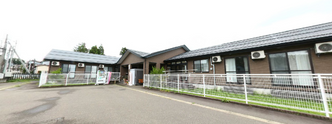 介護施設の外観と周辺環境