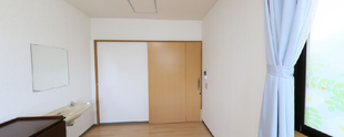 介護施設の個室の内部