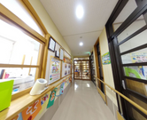 受付付近と通路の内装
