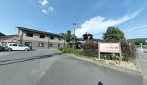 介護施設外観と職場環境