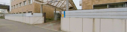 ゆったりとした住宅街の介護施設