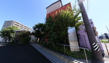 閑静な住宅地の一角の光景
