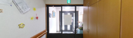 介護施設の廊下と掲示板