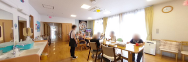 介護施設内の居心地の良い共有エリア