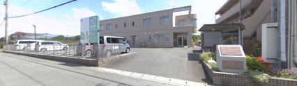 介護施設の外観と周辺環境