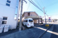 介護施設外観と駐車スペース